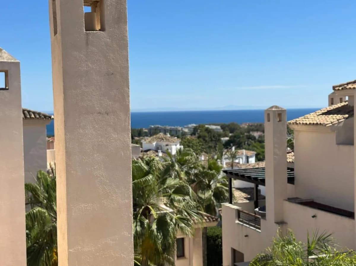 3 Bedroom Penthouse Duplex for Sale in Nueva Andalucía, Málaga - Image 4