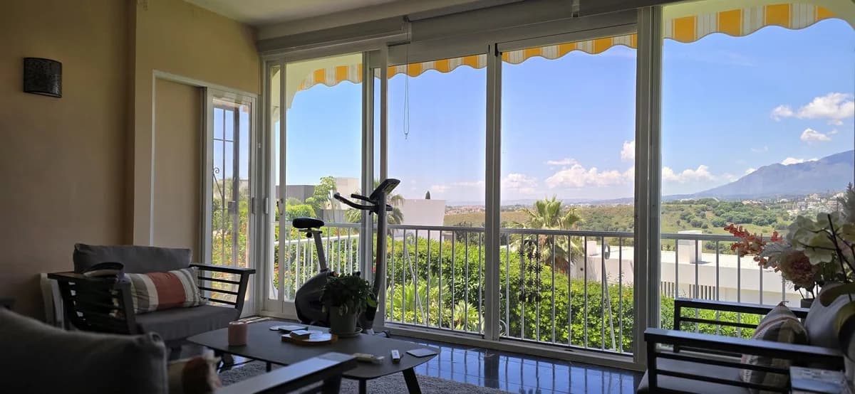 2 Bedroom Duplex for Sale in El Paraiso, Málaga - Image 4