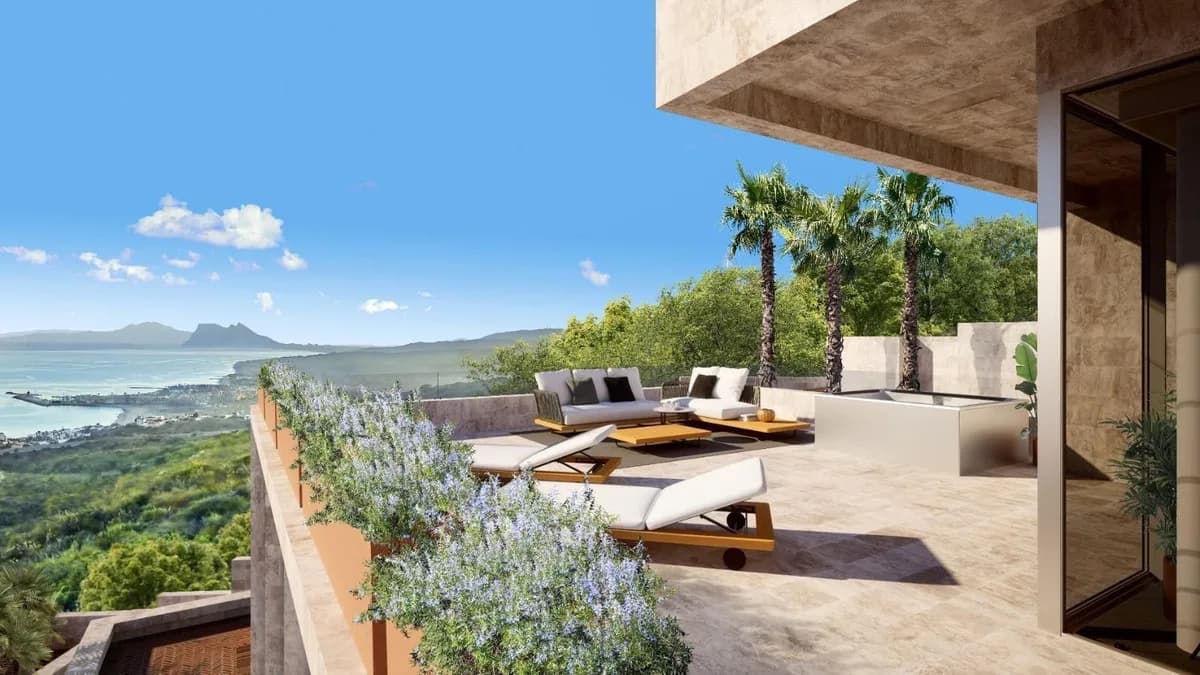 4 Bedroom Detached Villa for Sale in San Roque, Cádiz - Image 2