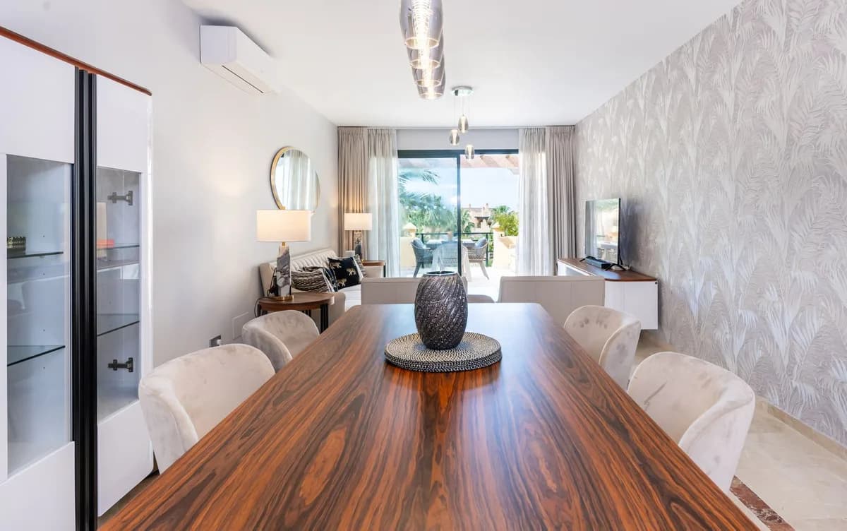 3 Bedroom Penthouse Duplex for Sale in Atalaya, Málaga - Image 3