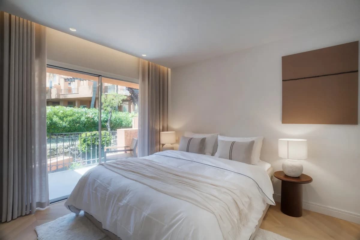 4 Bedroom Penthouse Duplex for Sale in Nueva Andalucía, Málaga - Image 2