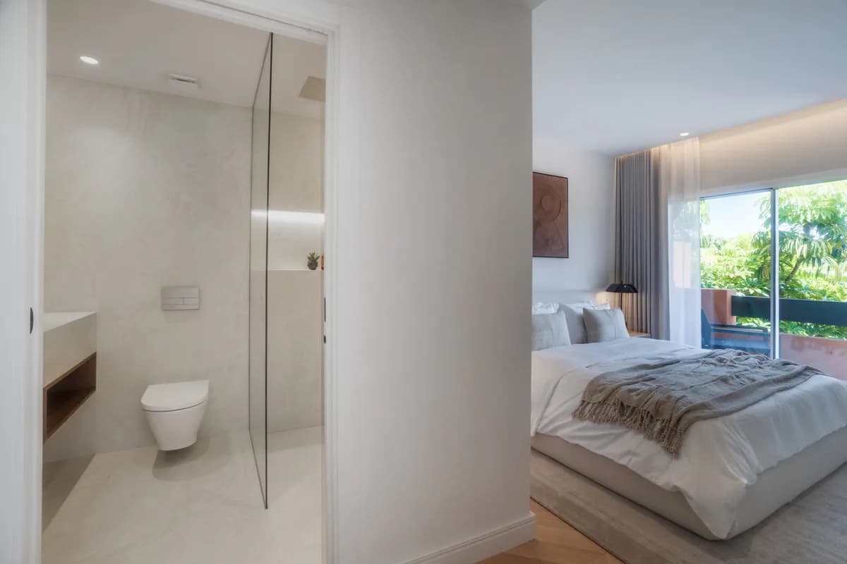 4 Bedroom Penthouse Duplex for Sale in Nueva Andalucía, Málaga - Image 5