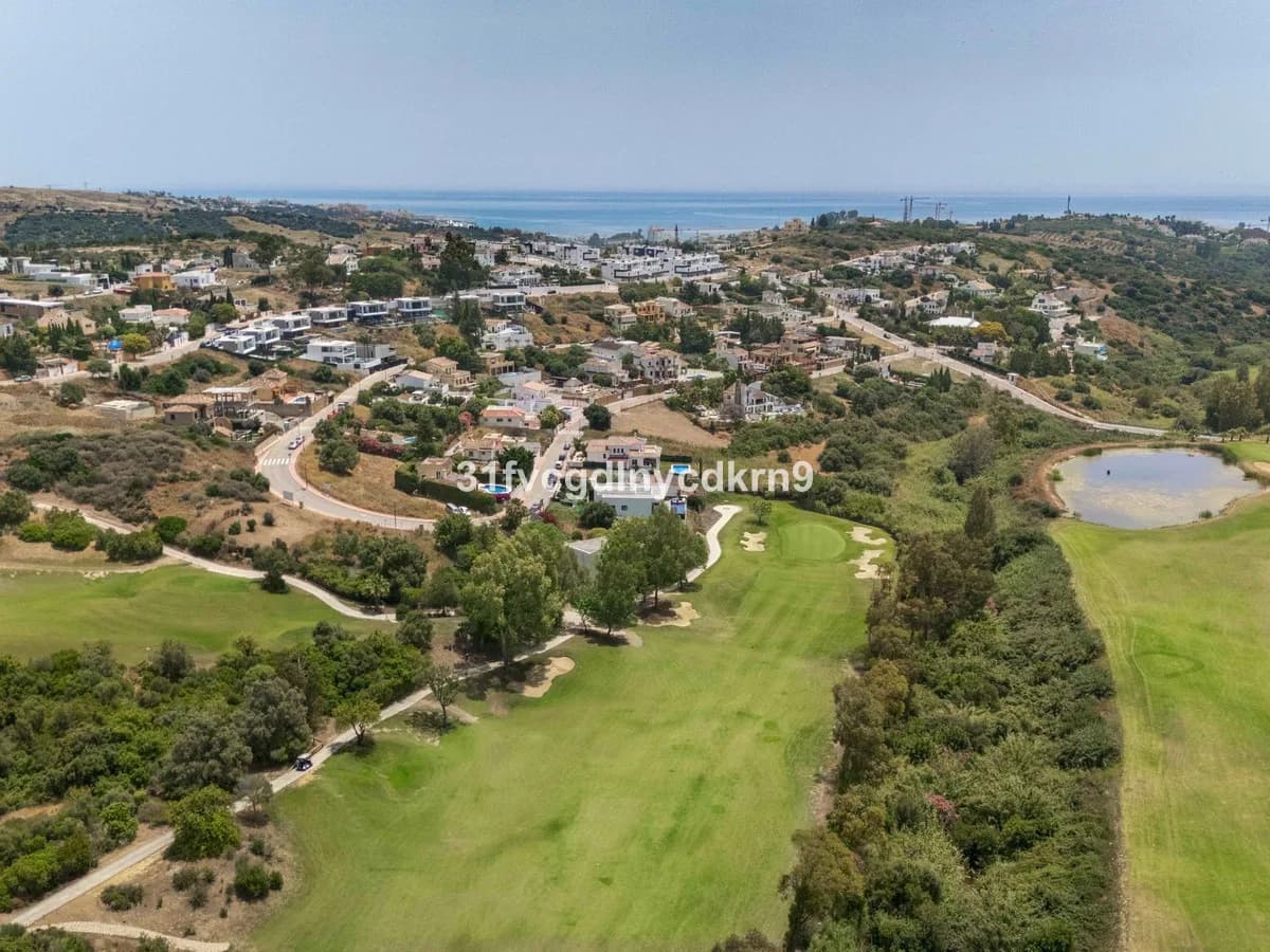 6 Bedroom Detached Villa for Sale in Estepona, Málaga - Image 5