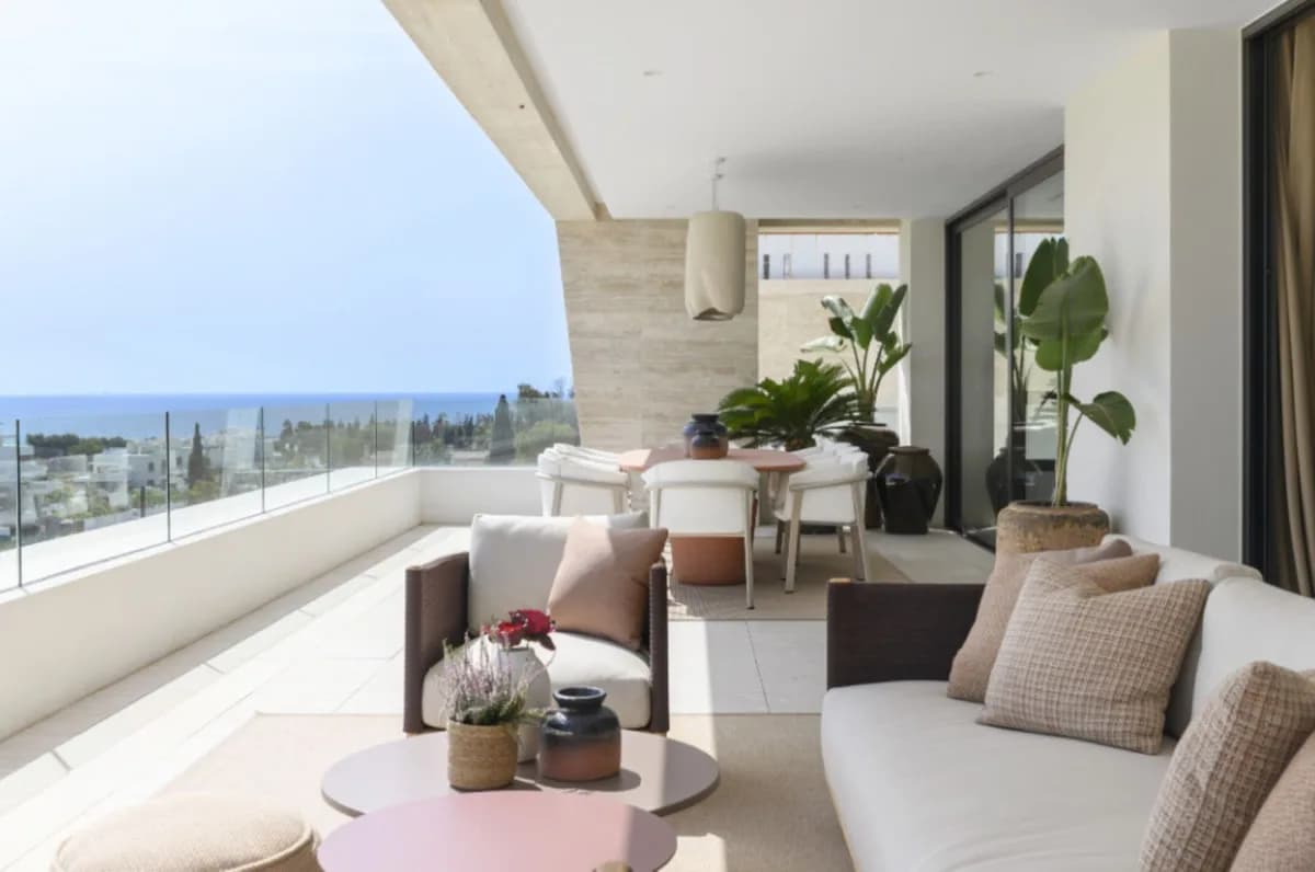4 Bedroom Penthouse Duplex for Sale in Marbella, Málaga - Image 5