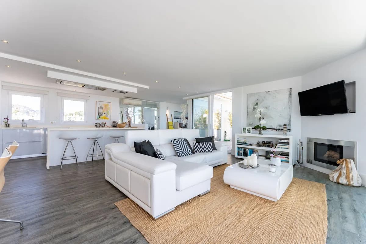 2 Bedroom Penthouse for Sale in Calahonda, Málaga - Image 9
