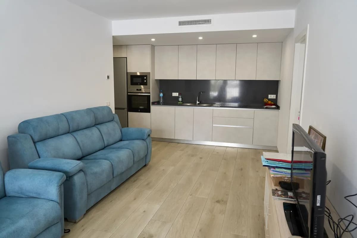 3 Bedroom Ground Floor Apartment for Sale in Estepona, Málaga - Image 3