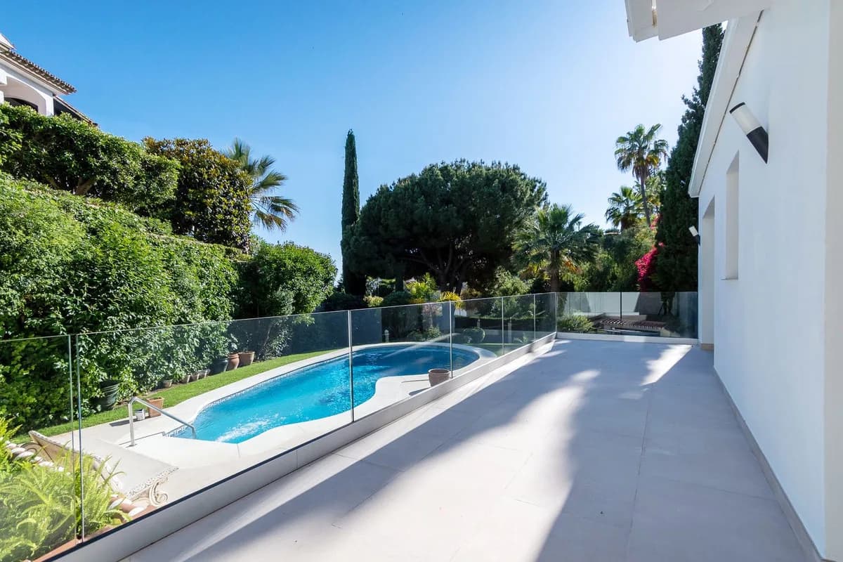 4 Bedroom Detached Villa for Sale in Marbella, Málaga - Image 8