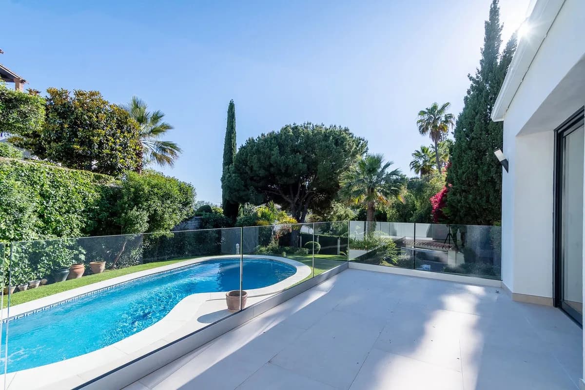4 Bedroom Detached Villa for Sale in Marbella, Málaga - Image 9
