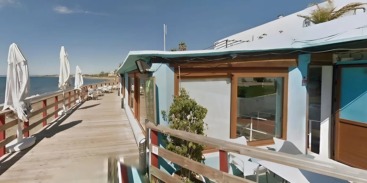 3 Bedroom Detached Villa for Sale in Estepona, Málaga - Image 3