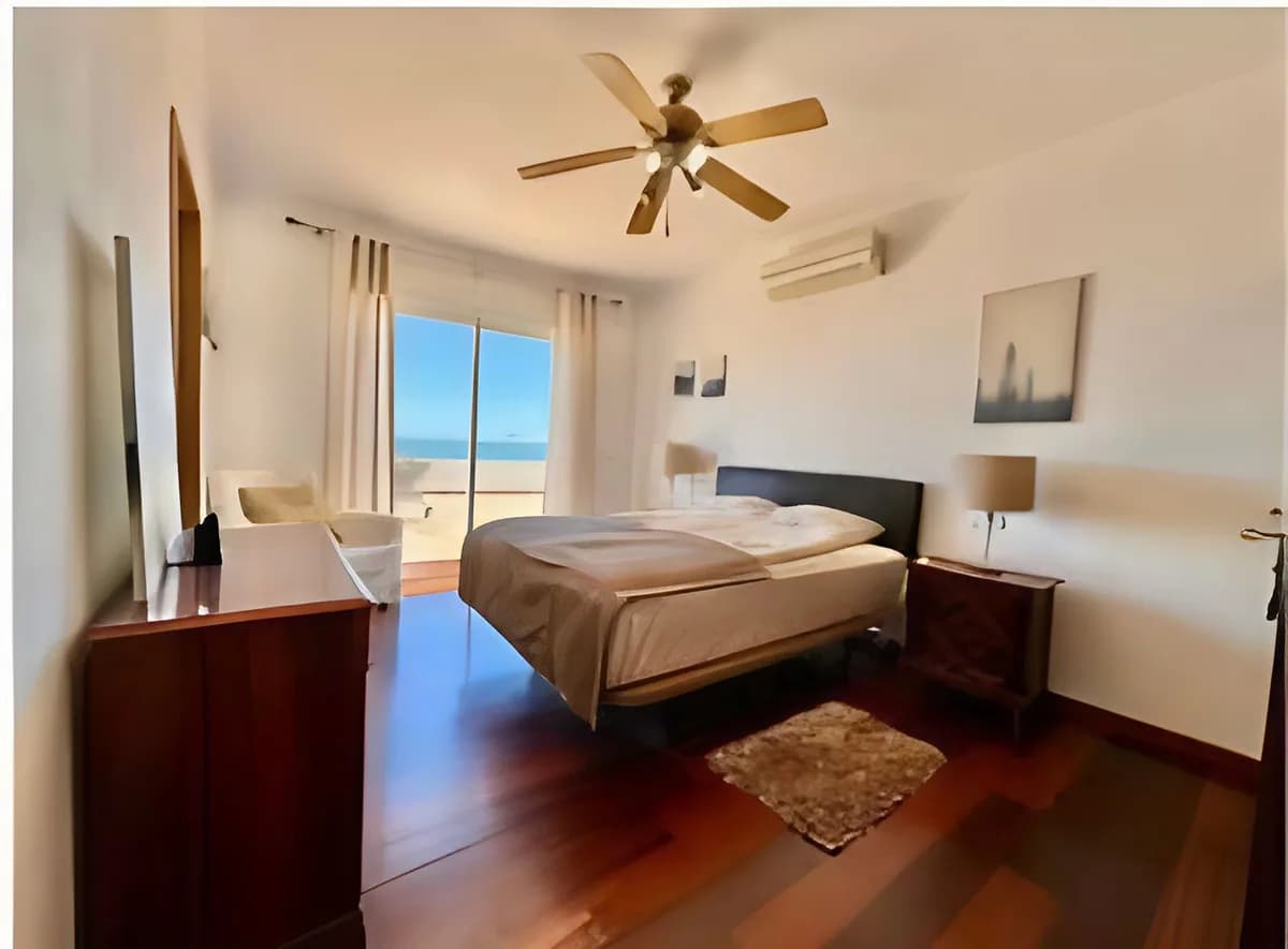 3 Bedroom Detached Villa for Sale in Estepona, Málaga - Image 5