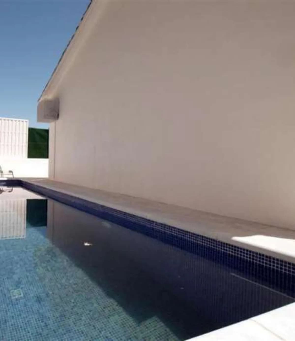 4 Bedroom Detached Villa for Sale in Nueva Andalucía, Málaga - Image 4
