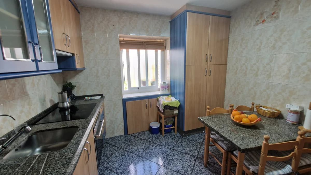 4 Bedroom Townhouse for Sale in Estepona, Málaga - Image 8