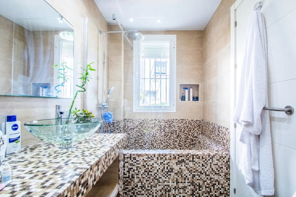 2 Bedroom Ground Floor Apartment for Sale in La Mairena, Málaga - Image 8