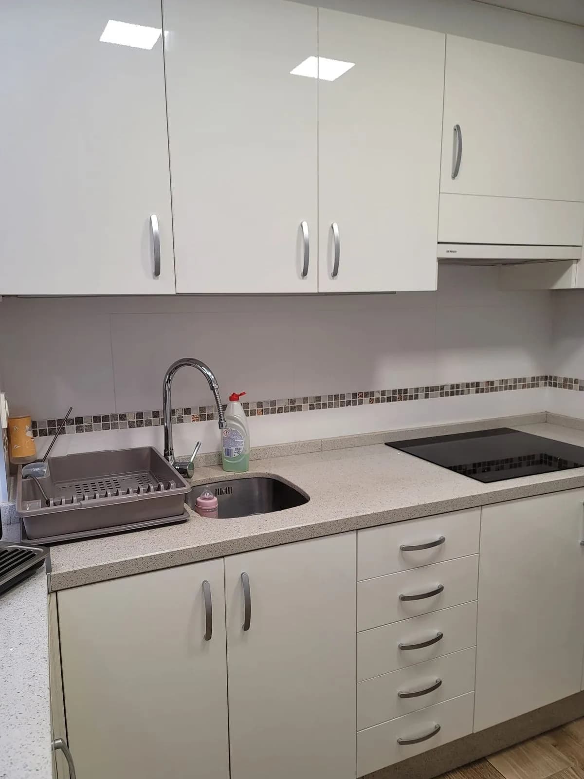 2 Bedroom Townhouse for Sale in Fuengirola, Málaga - Image 2