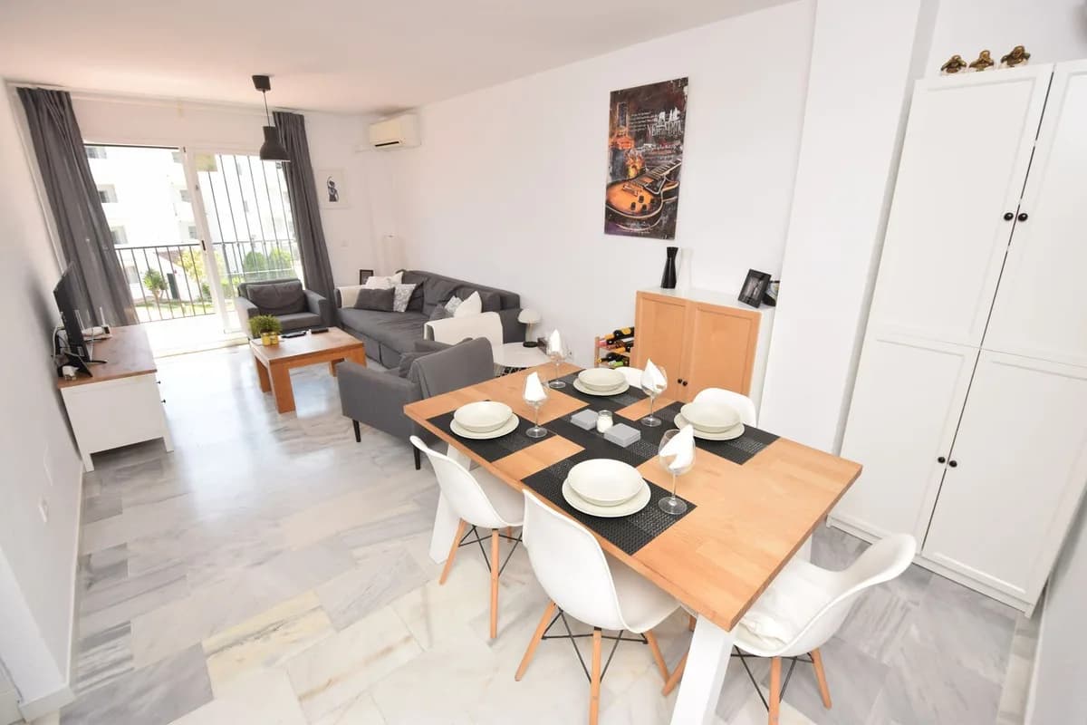 3 Bedroom Penthouse for Sale in Miraflores, Málaga - Image 2
