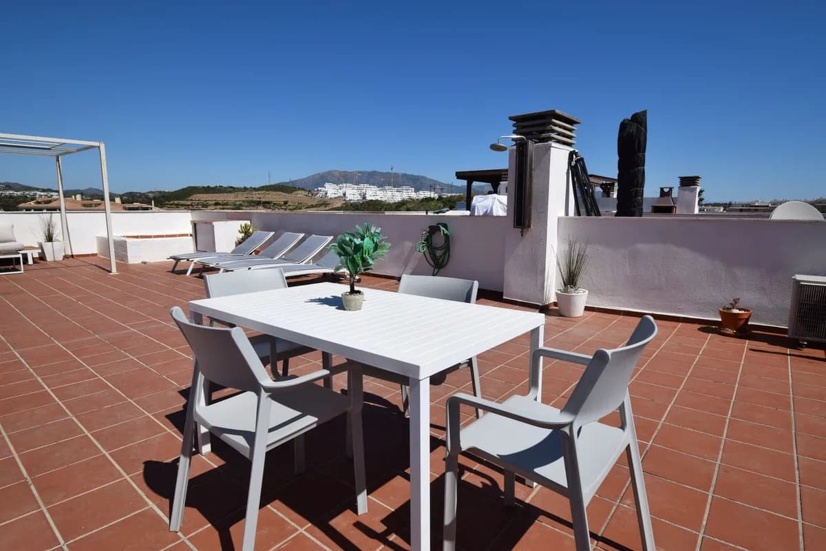 3 Bedroom Penthouse for Sale in Miraflores, Málaga - Image 5