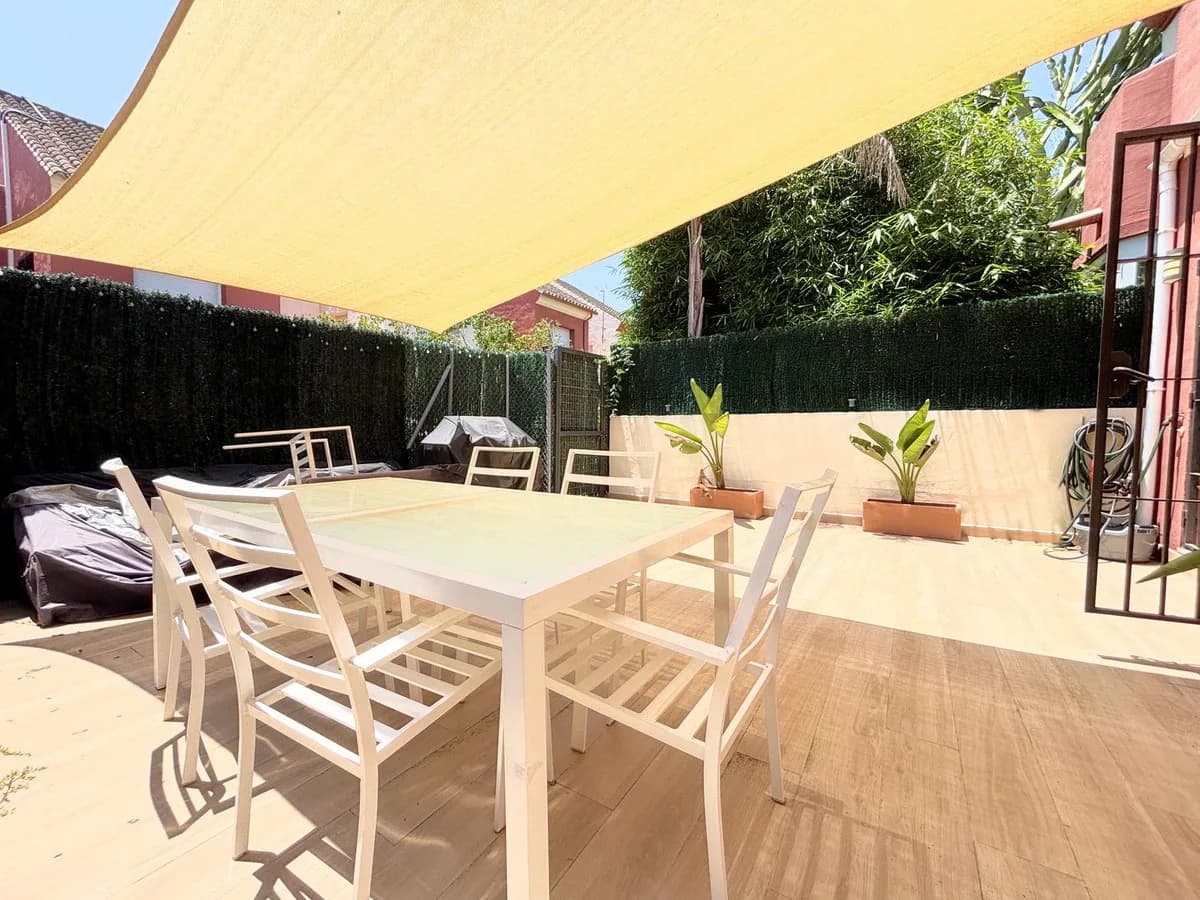 3 Bedroom Townhouse for Sale in Estepona, Málaga - Image 3