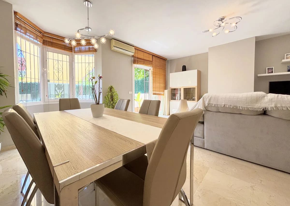 3 Bedroom Townhouse for Sale in Estepona, Málaga - Image 7