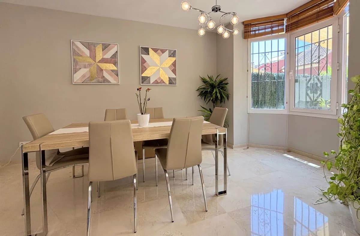3 Bedroom Townhouse for Sale in Estepona, Málaga - Image 8