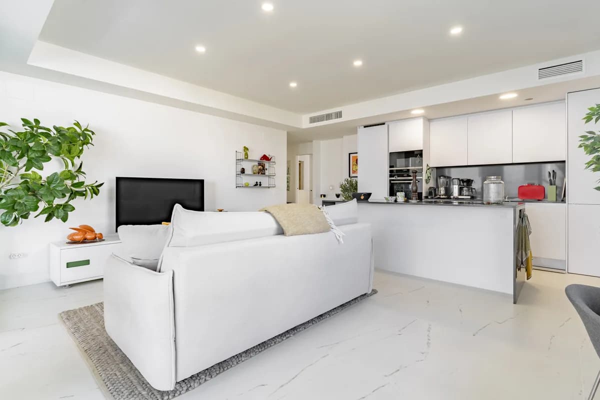 1 Bedroom Ground Floor Apartment for Sale in Casares, Málaga - Image 6