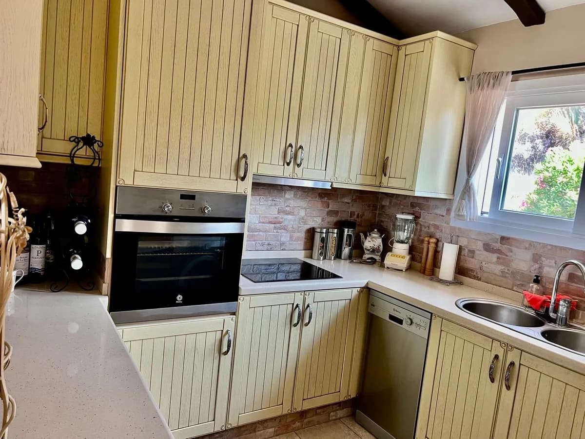 3 Bedroom Townhouse for Sale in Estepona, Málaga - Image 7