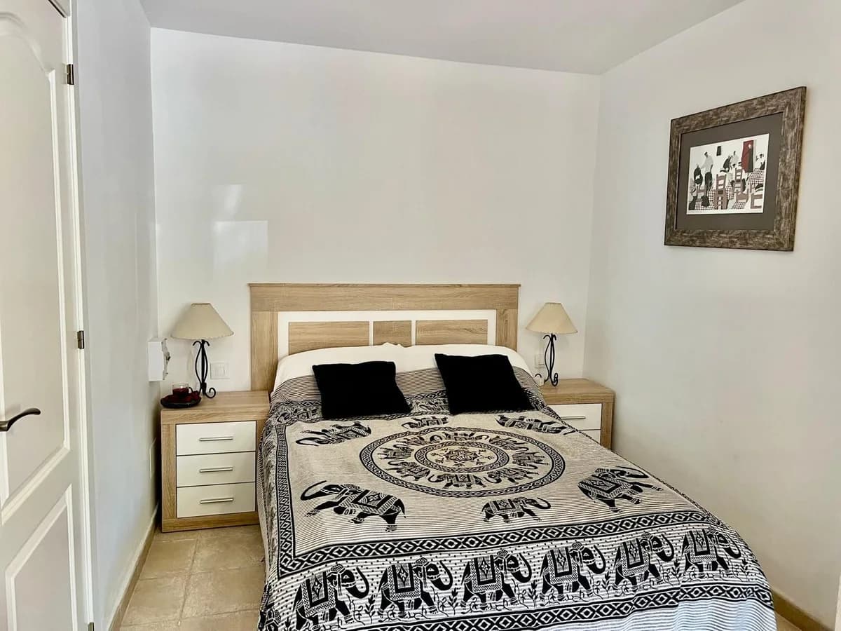 3 Bedroom Townhouse for Sale in Estepona, Málaga - Image 9