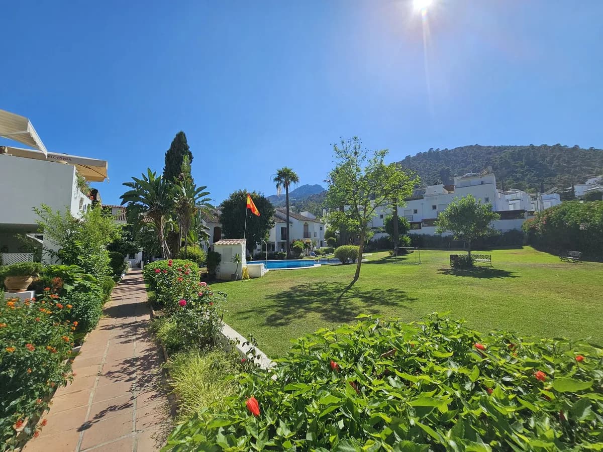 3 Bedroom Townhouse for Sale in Benahavís, Málaga - Image 2