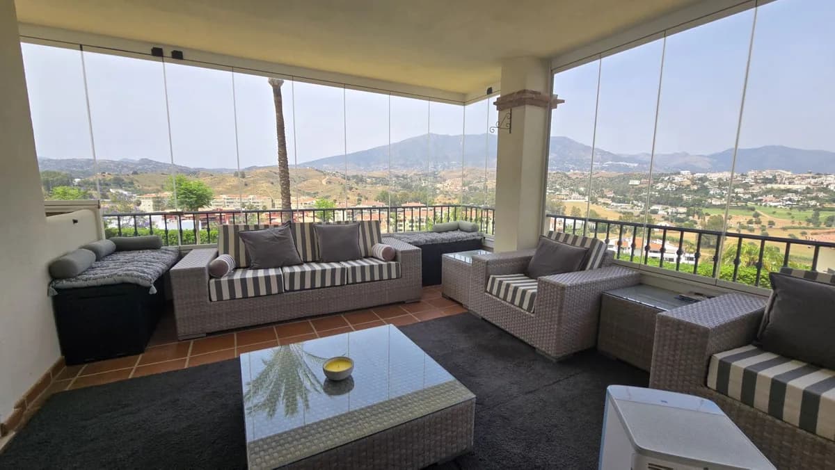 3 Bedroom Ground Floor Apartment for Sale in La Cala Hills, Málaga - Image 3