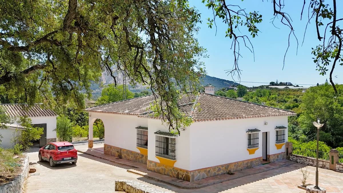 3 Bedroom Detached Villa for Sale in Alhaurín el Grande, Málaga - Image 6