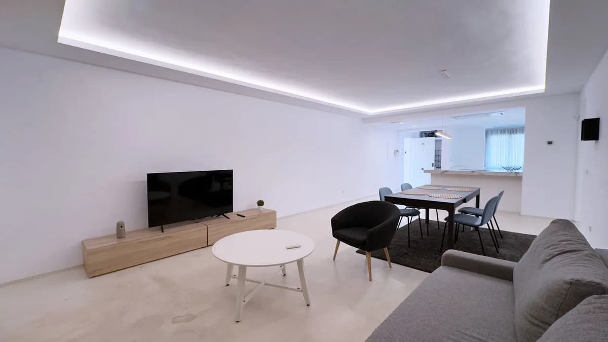 2 Bedroom Ground Floor Apartment for Sale in Nueva Andalucía, Málaga - Image 5
