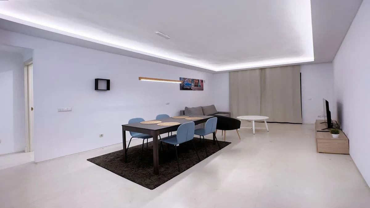 2 Bedroom Ground Floor Apartment for Sale in Nueva Andalucía, Málaga - Image 9