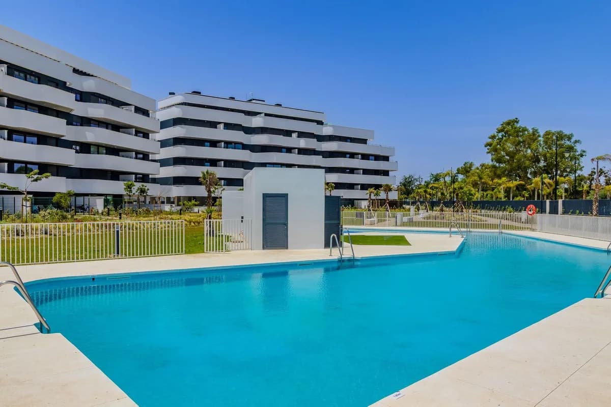 1 Bedroom Middle Floor Apartment for Sale in Torremolinos, Málaga