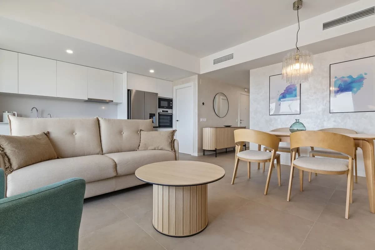 1 Bedroom Middle Floor Apartment for Sale in Torremolinos, Málaga - Image 5