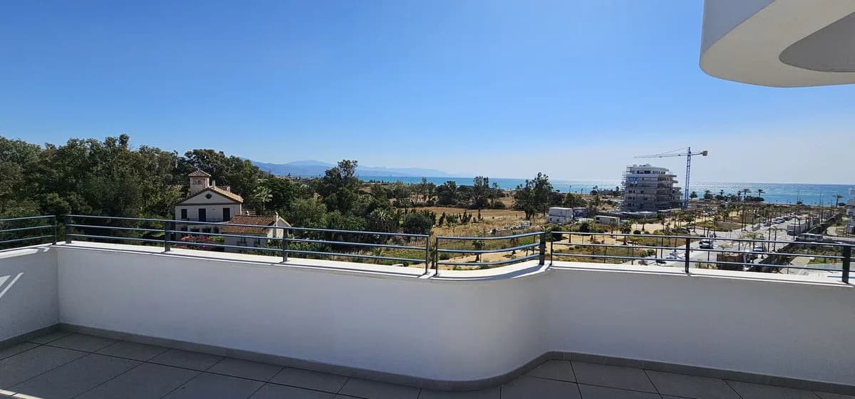 4 Bedroom Penthouse for Sale in Torremolinos, Málaga - Image 4
