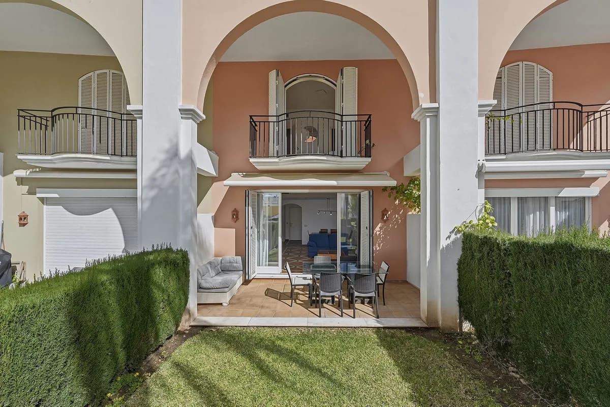 3 Bedroom Townhouse for Sale in Bahía de Marbella, Málaga - Image 3