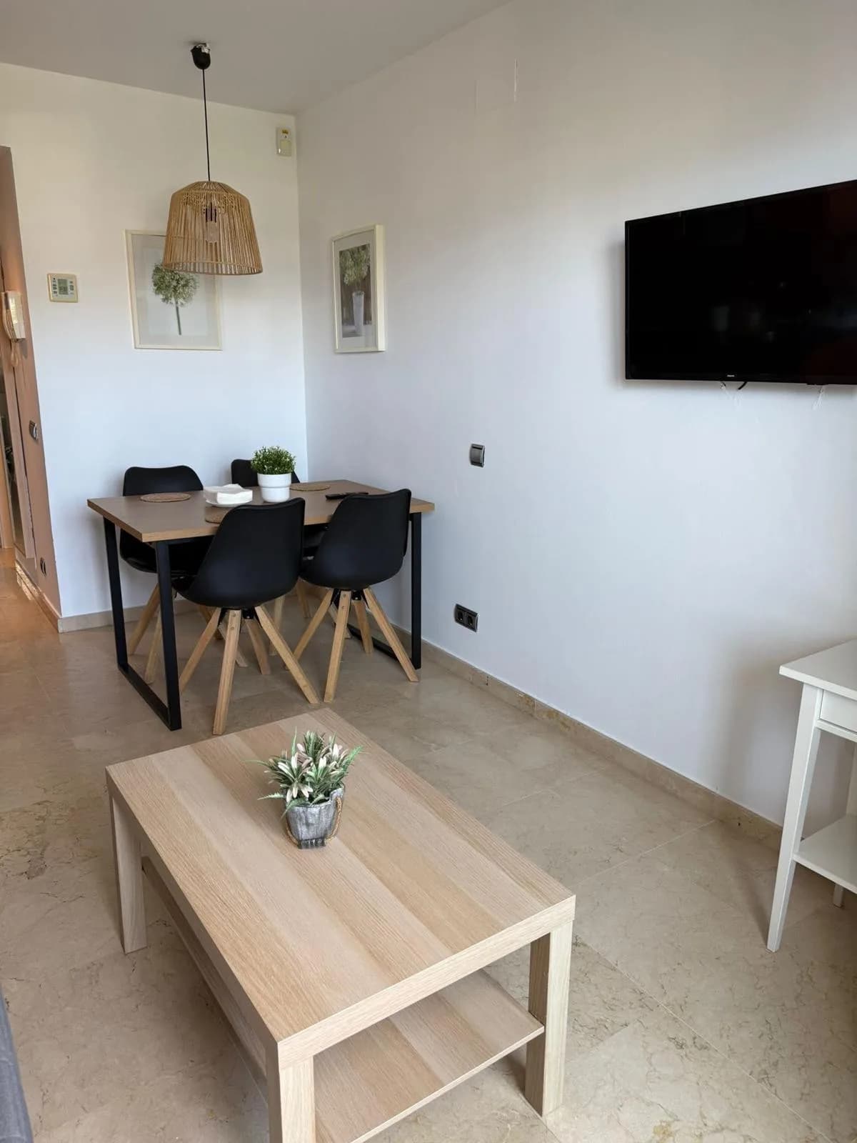 1 Bedroom Middle Floor Apartment for Sale in Benalmadena Costa, Málaga - Image 6