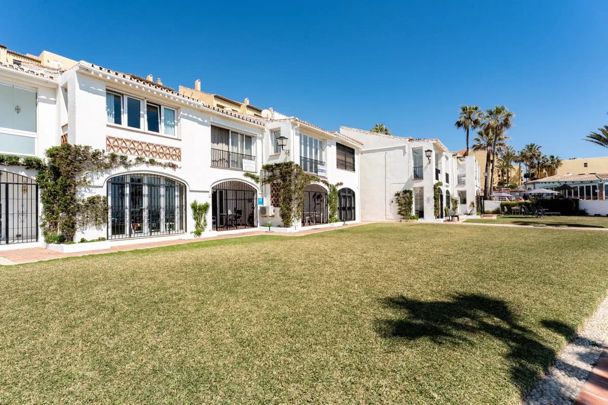 2 Bedroom Townhouse for Sale in Calahonda, Málaga