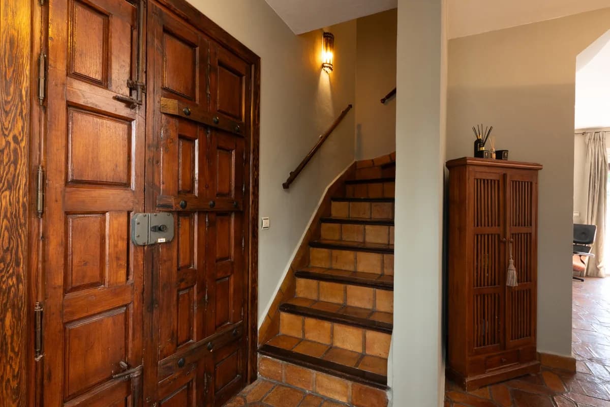 2 Bedroom Townhouse for Sale in The Golden Mile, Málaga - Image 3
