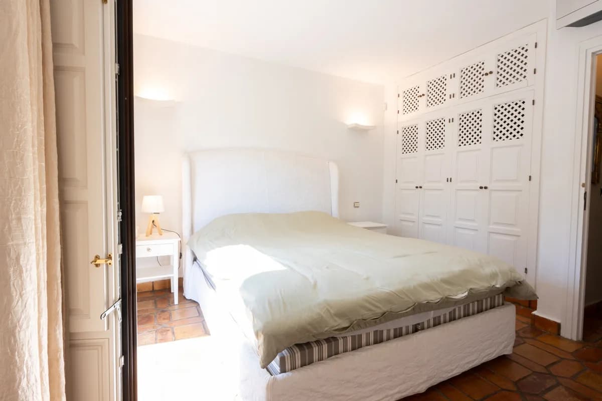 2 Bedroom Townhouse for Sale in The Golden Mile, Málaga - Image 9