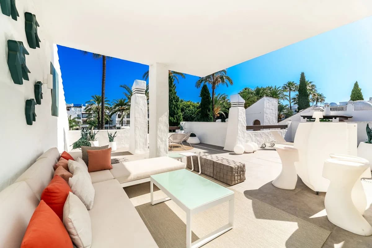 4 Bedroom Penthouse Duplex for Sale in Puerto Banús, Málaga - Image 9