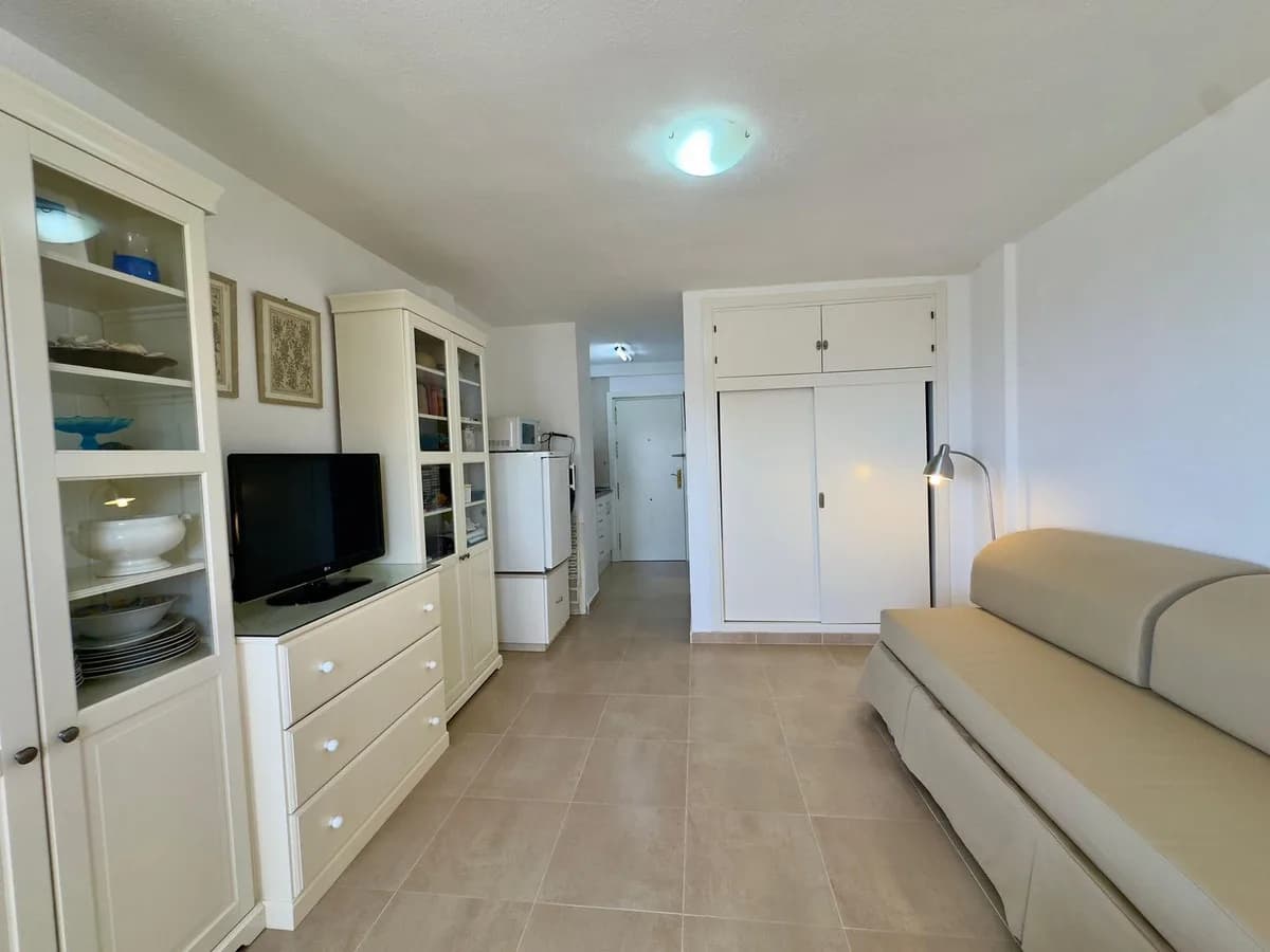 Middle Floor Studio for Sale in La Cala de Mijas, Málaga - Image 4
