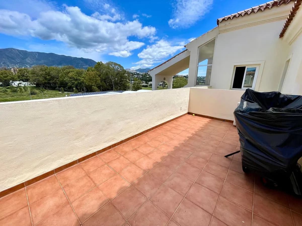 3 Bedroom Penthouse for Sale in Mijas, Málaga - Image 5