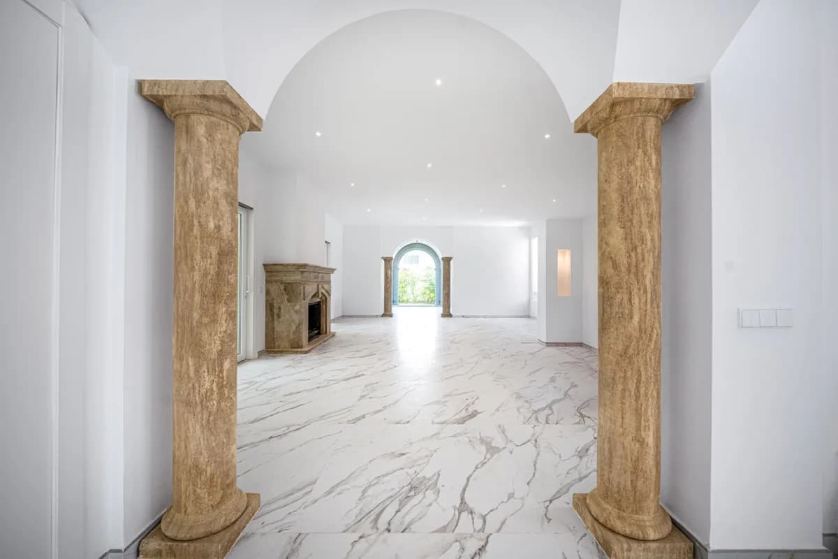 4 Bedroom Detached Villa for Sale in Marbella, Málaga - Image 7