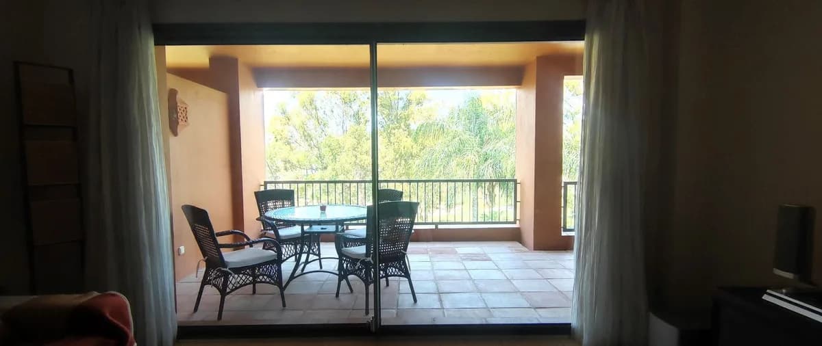 2 Bedroom Middle Floor Apartment for Sale in Atalaya, Málaga - Image 8