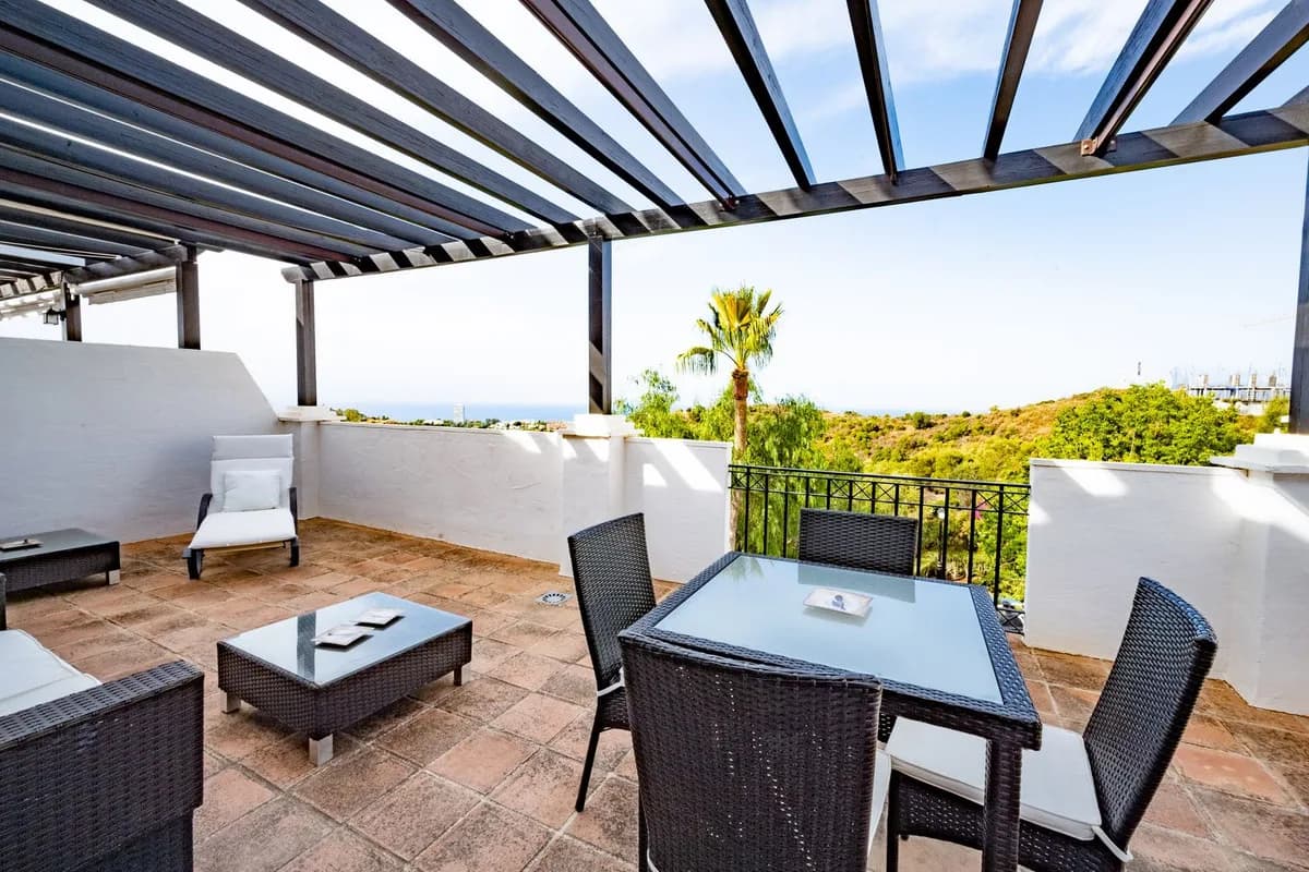 2 Bedroom Penthouse Duplex for Sale in Altos de los Monteros, Málaga - Image 6