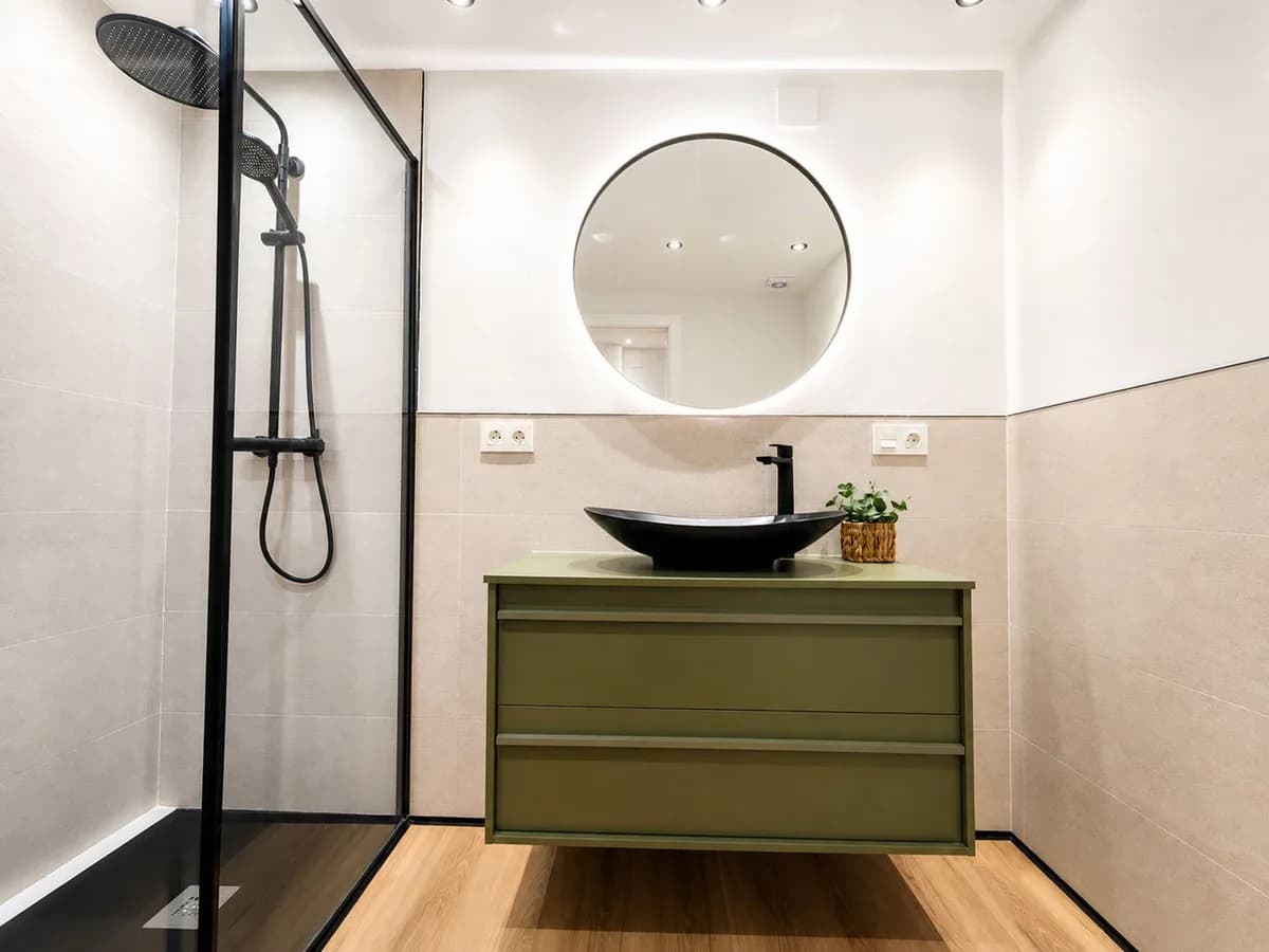 Middle Floor Studio for Sale in La Duquesa, Málaga - Image 7