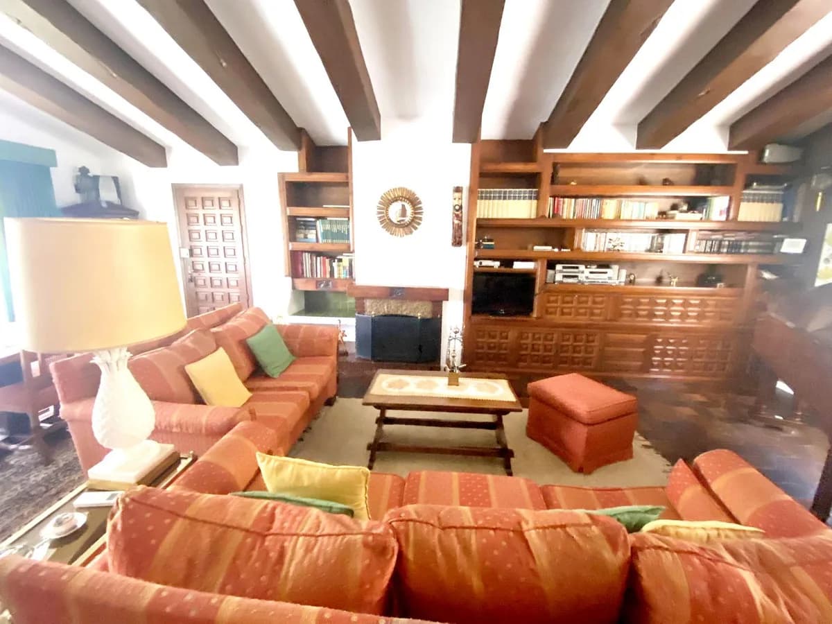 3 Bedroom Detached Villa for Sale in Fuengirola, Málaga - Image 9
