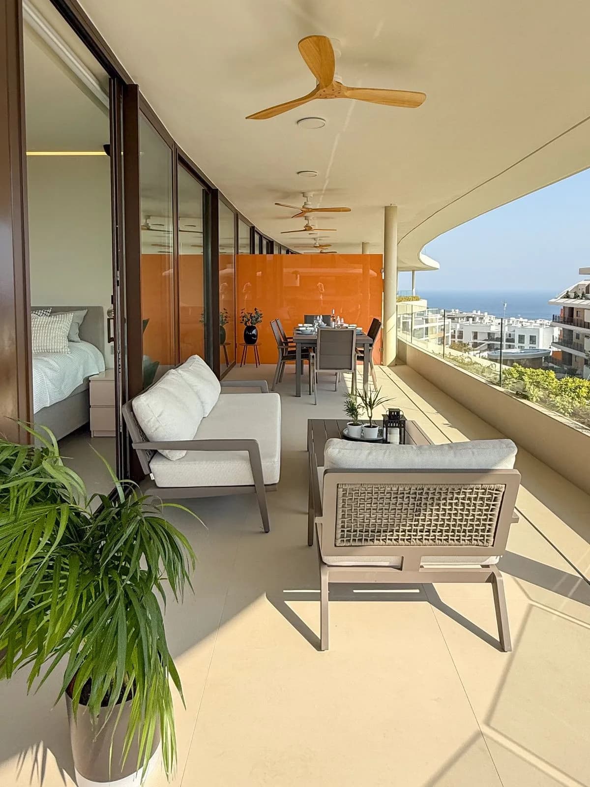 2 Bedroom Top Floor Apartment for Sale in Fuengirola, Málaga - Image 3