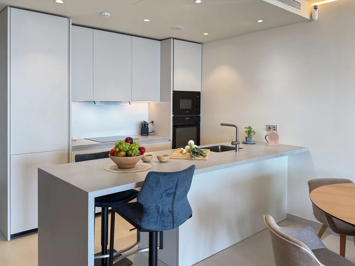 2 Bedroom Top Floor Apartment for Sale in Fuengirola, Málaga - Image 9