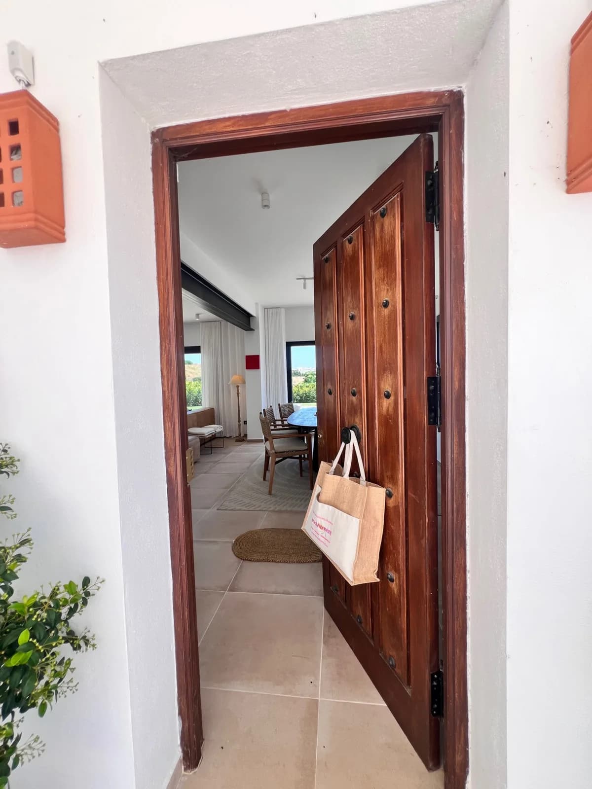 3 Bedroom Detached Villa for Sale in New Golden Mile, Málaga - Image 3